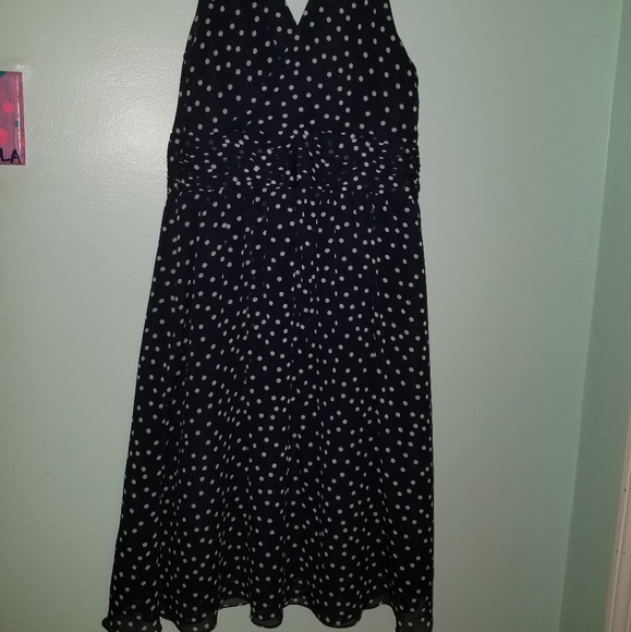 Womens dress - Picture 3 of 3